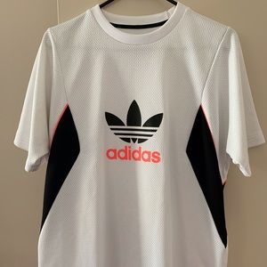 Adidas T (neon pink/ white)